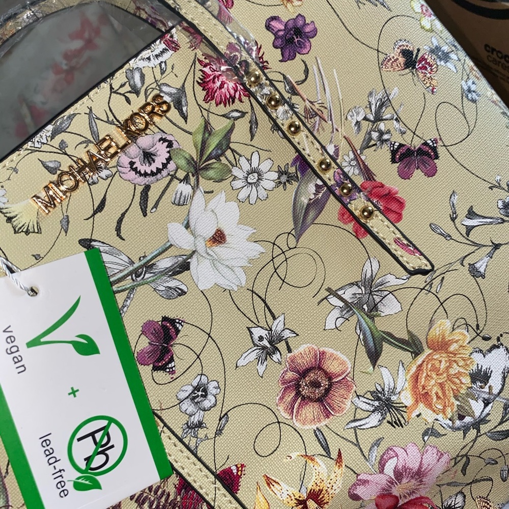 Women’s purse with matching wallet